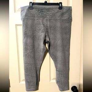 Lululemon size 20